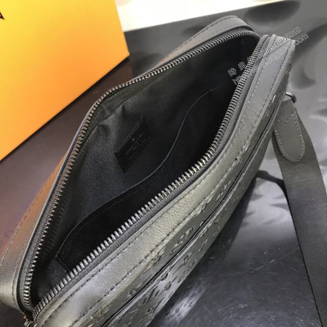 LV包包 LV新款男包 M69827 全皮SPRINTER信使包 LV全皮壓花男士二件套挎包橫款挎包  ydh3627